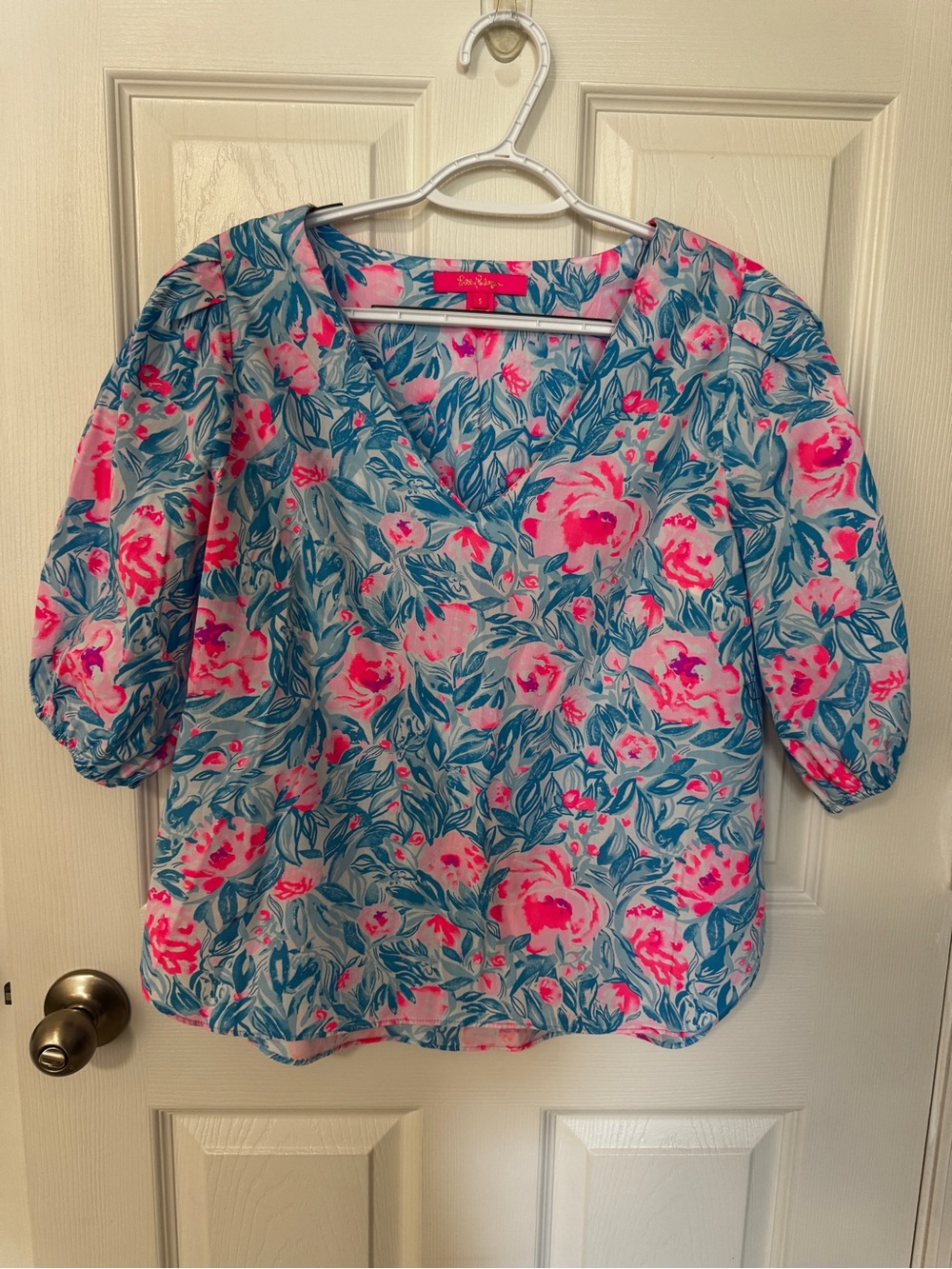 Lilly Pulitzer Ivee Top in the Bondi Blue My Little Peony Size Small